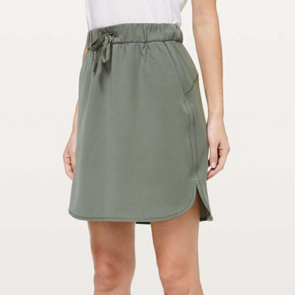 Lululemon On the Fly Skirt, size 8, olive green